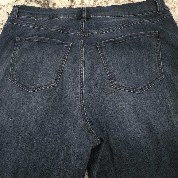 Terra and Sky 16 jeans - Picture 6 of 6